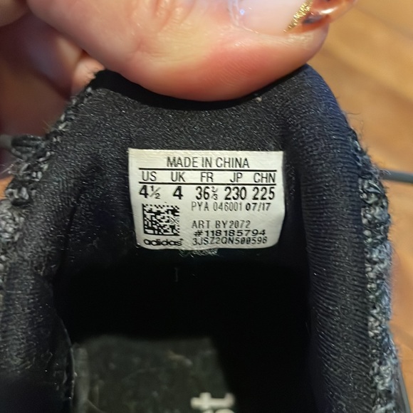 Adidas Ultra Boosts - Picture 5 of 5